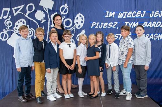  Grafika #19: Uroczyste rozpoczęcie roku szkolnego 2019/2020 grafika