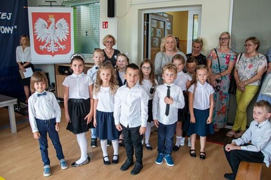  Grafika #0: ,, Ślubuję uroczyście \ grafika