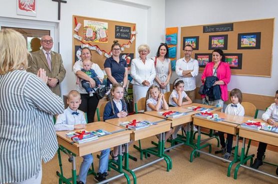  Grafika #3: ,, Ślubuję uroczyście \ grafika