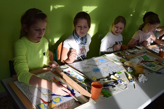 ,,Na szkle malowane” – warsztaty kaszubskie klas trzecich grafika