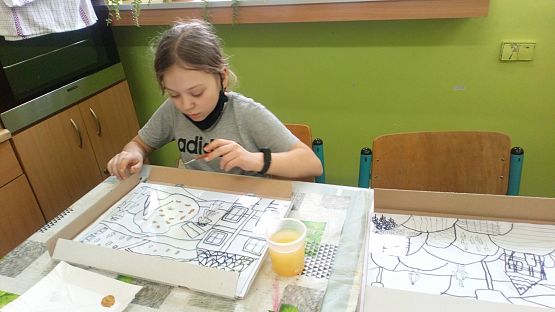 ,,Na szkle malowane” – warsztaty kaszubskie klas trzecich grafika