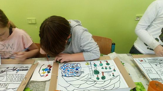 ,,Na szkle malowane” – warsztaty kaszubskie klas trzecich grafika