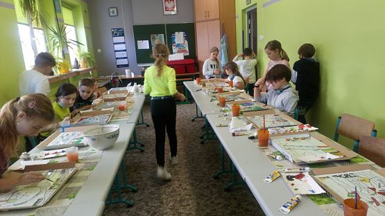 ,,Na szkle malowane” – warsztaty kaszubskie klas trzecich grafika