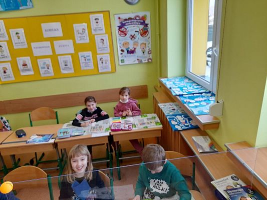 Karnawałowe Dzieła Pierwszoklasistów grafika