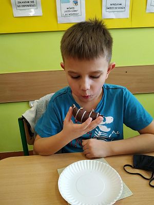 Tłusty Czwartek dniem słodkości dla pierwszoklasistów :) grafika