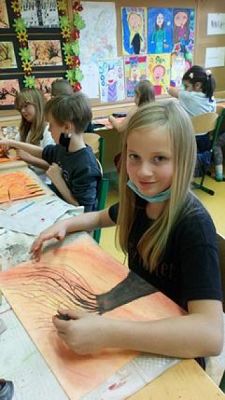  Grafika #0: ,,Tajemnicze drzewa – kółko plastyczne kl.2-3 grafika