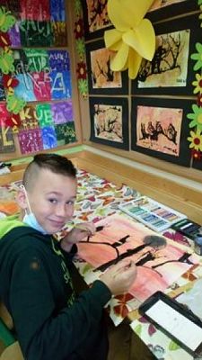  Grafika #4: ,,Tajemnicze drzewa – kółko plastyczne kl.2-3 grafika