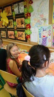  Grafika #5: ,,Tajemnicze drzewa – kółko plastyczne kl.2-3 grafika