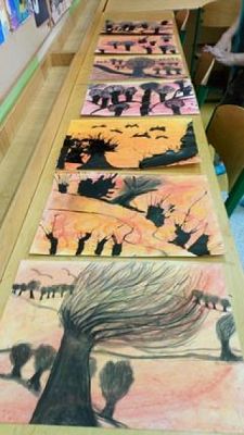  Grafika #13: ,,Tajemnicze drzewa – kółko plastyczne kl.2-3 grafika