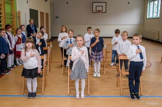  Grafika #43: PASOWANIE UCZNIÓW KLAS PIERWSZYCH - fotorelacja z 12 października 2020 roku grafika