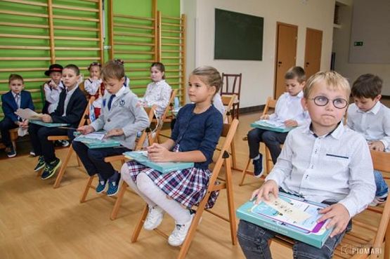  Grafika #54: PASOWANIE UCZNIÓW KLAS PIERWSZYCH - fotorelacja z 12 października 2020 roku grafika