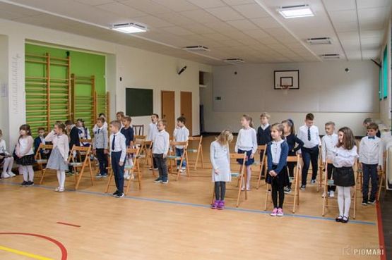  Grafika #61: PASOWANIE UCZNIÓW KLAS PIERWSZYCH - fotorelacja z 12 października 2020 roku grafika