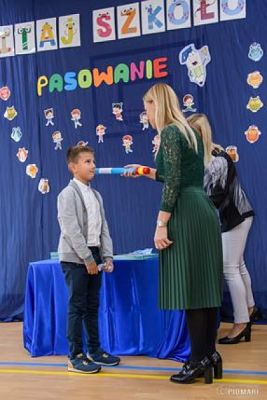  Grafika #75: PASOWANIE UCZNIÓW KLAS PIERWSZYCH - fotorelacja z 12 października 2020 roku grafika