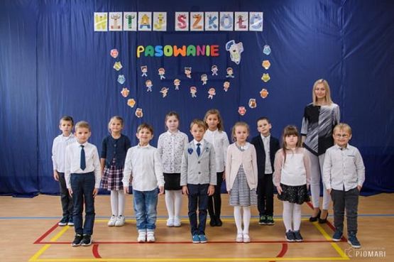  Grafika #77: PASOWANIE UCZNIÓW KLAS PIERWSZYCH - fotorelacja z 12 października 2020 roku grafika