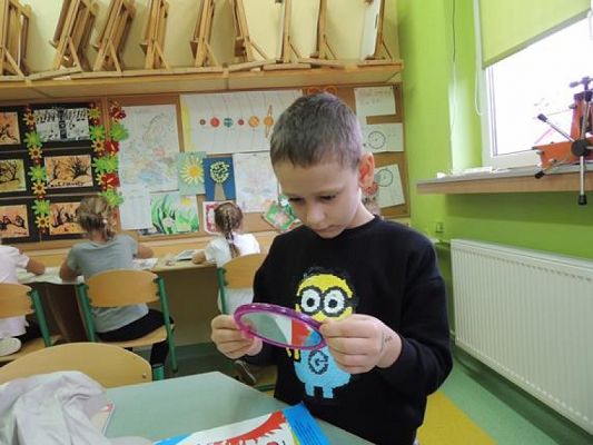  Grafika #3: ,, Jesteśmy niepowtarzalni – zajęcia plastyczne grafika