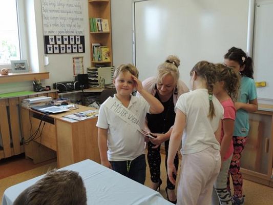  Grafika #1: Dzień Chłopaka w naszej szkole obchodzony wśród klas młodszych :) grafika