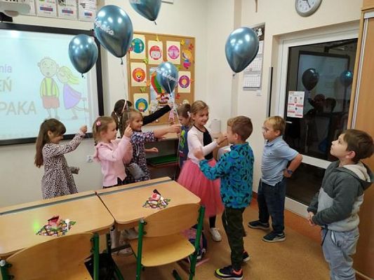  Grafika #8: Dzień Chłopaka w naszej szkole obchodzony wśród klas młodszych :) grafika