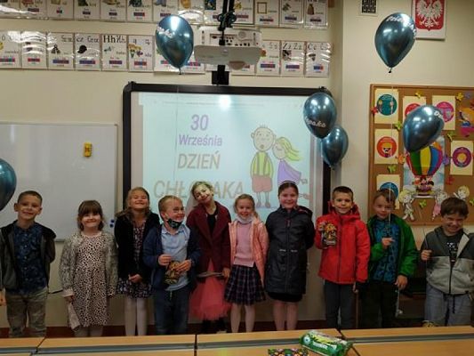  Grafika #12: Dzień Chłopaka w naszej szkole obchodzony wśród klas młodszych :) grafika
