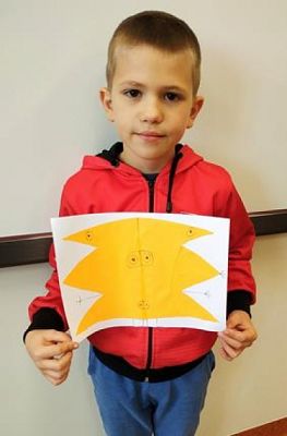  Grafika #5: Symetryczne stworki w wykonaniu uczniów klasy Ia grafika