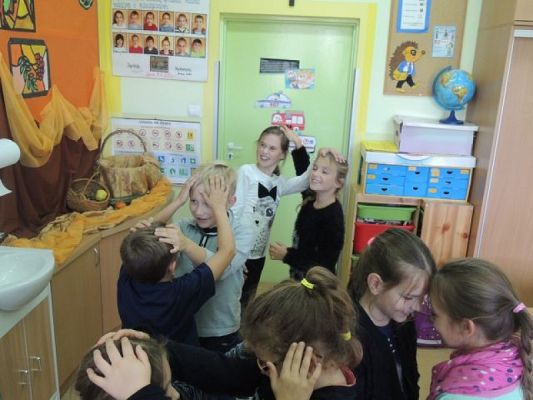  Grafika #3: Drama games grafika