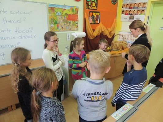  Grafika #12: Drama games grafika