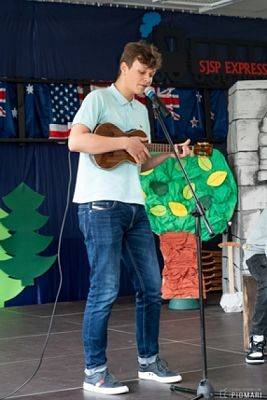  Grafika #1: ENGLISH STATION grafika