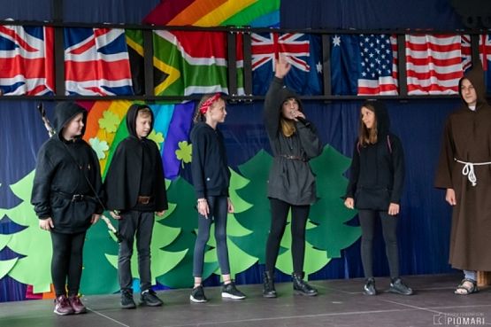  Grafika #9: ENGLISH STATION grafika