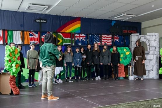  Grafika #16: ENGLISH STATION grafika