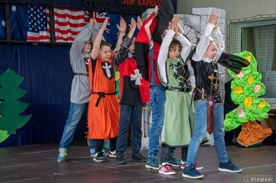  Grafika #21: ENGLISH STATION grafika