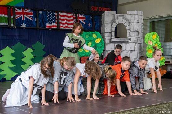  Grafika #29: ENGLISH STATION grafika