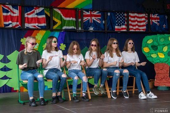  Grafika #32: ENGLISH STATION grafika