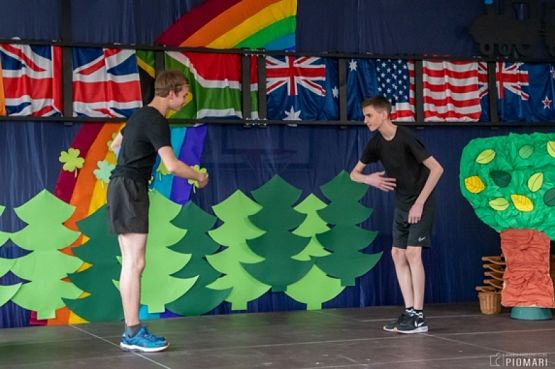  Grafika #36: ENGLISH STATION grafika