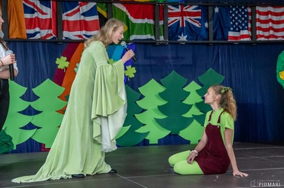  Grafika #51: ENGLISH STATION grafika