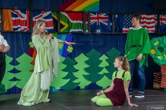  Grafika #52: ENGLISH STATION grafika