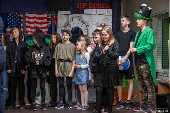  Grafika #60: ENGLISH STATION grafika