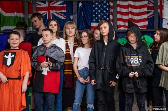  Grafika #63: ENGLISH STATION grafika