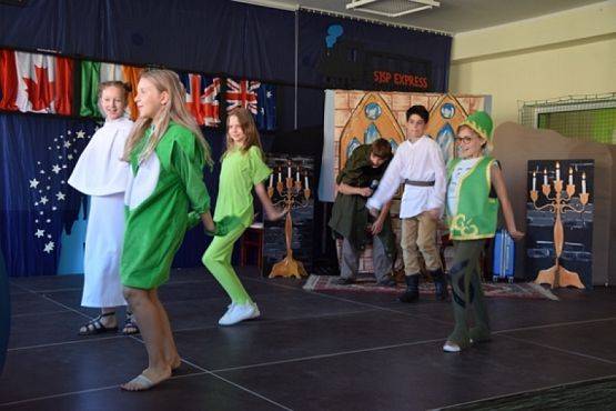  Grafika #16: ENGLISH STATION grafika