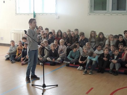  Grafika #1: KARAOKE IN ENGLISH grafika