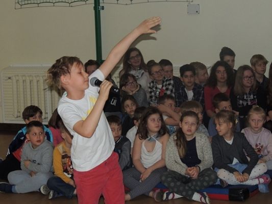  Grafika #3: KARAOKE IN ENGLISH grafika