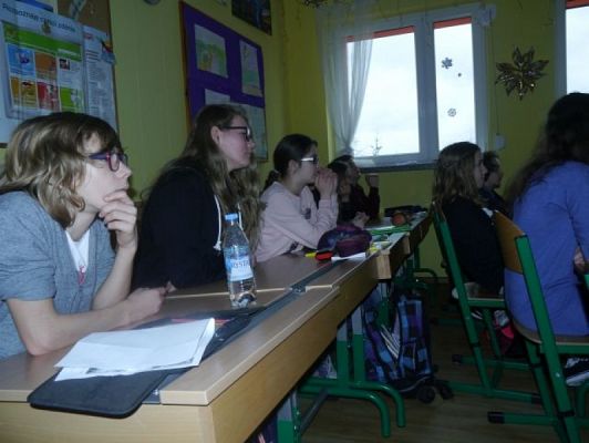  Grafika #13: Podróż po Hong Kongu grafika