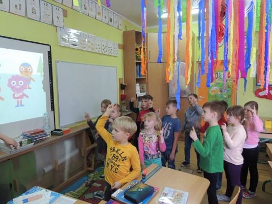  Grafika #1: Tańcowanie na angielskim grafika