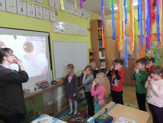  Grafika #8: Tańcowanie na angielskim grafika