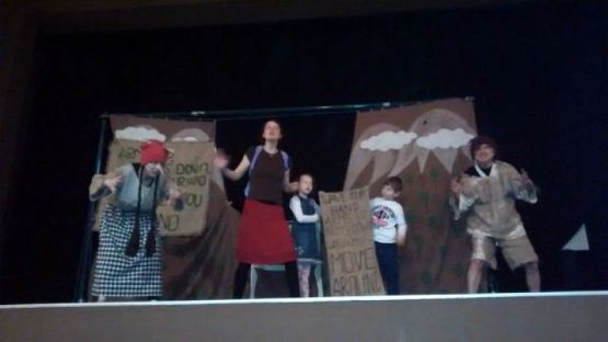  Grafika #7: Przedstawienie w języku angielskim: The Jackie and the Horrible Monster grafika