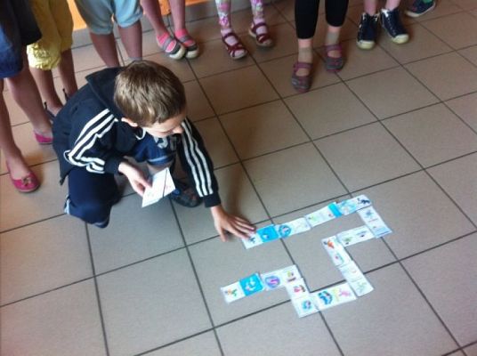  Grafika #5: PLAYING DOMINOES grafika