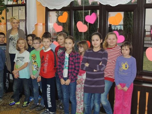  Grafika #2: WYNIKI OGÓLNOPOLSKIEJ OLIMPIADY Z JĘZYKA ANGIELSKIEGO PIONIER grafika