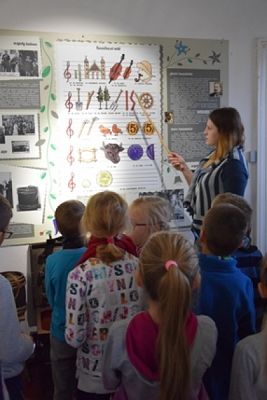  Grafika #4: Wycieczka do Muzeum Kaszubskiego w Kartuzach grafika