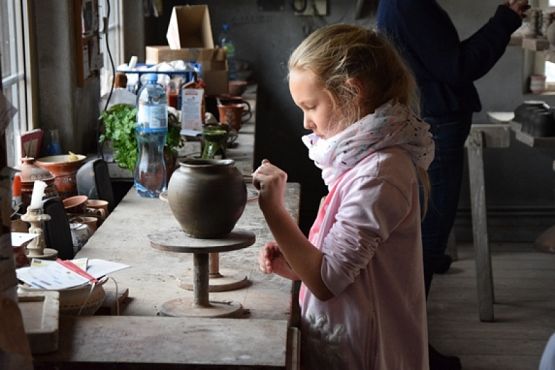  Grafika #7: Wycieczka do Muzeum Kaszubskiego w Kartuzach grafika