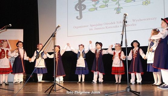  Grafika #4: WYSTĘP KASZUBSKI W LĘBORSKIM CENTRUM KULTURY ,,FREGATA grafika