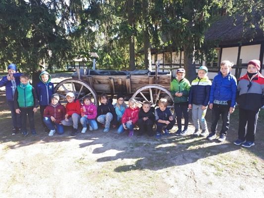  Grafika #5: Codzienne zajęcia Słowińców – wycieczka klas drugich do Kluk grafika