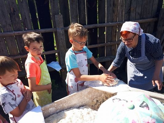  Grafika #3: WYCIECZKA DO KLUK grafika